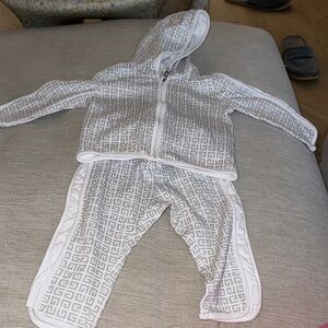 Givenchy White and Gray Patterned Hoodie and Pants Set